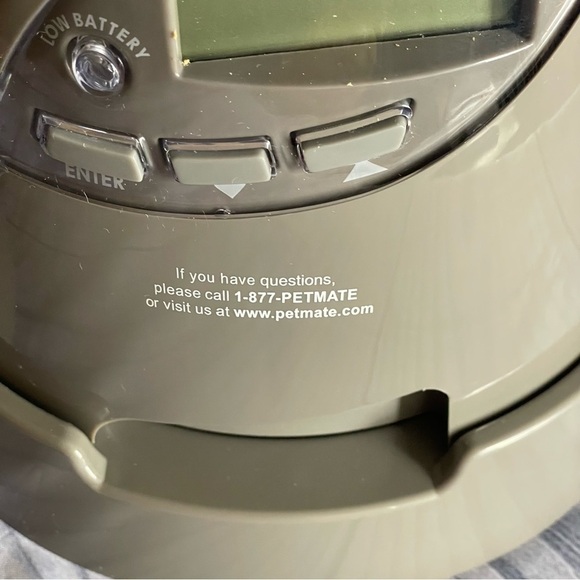 ✅9X Host Pick✅ Petmate Automatic Digital Portion Control Pet Feeder - Picture 5 of 7